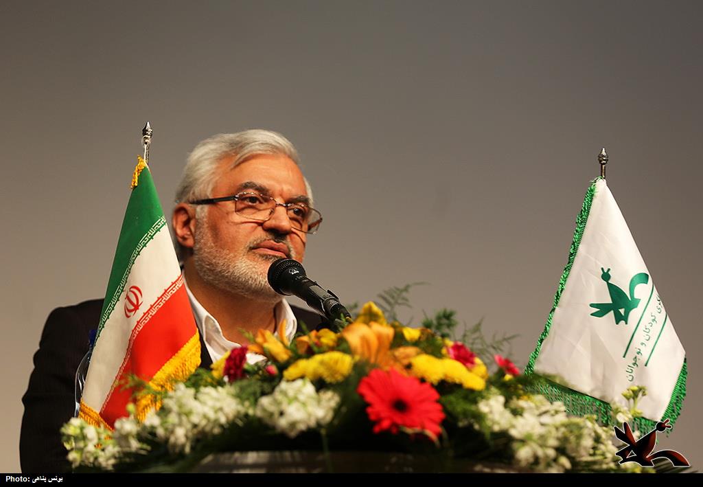 عليرضا حاجيانزاده مديرعامل کانون پرورش فکري کودکان و نوجوانان کتابخانههای سیار کانون تاثیرگذار و راهبردی است